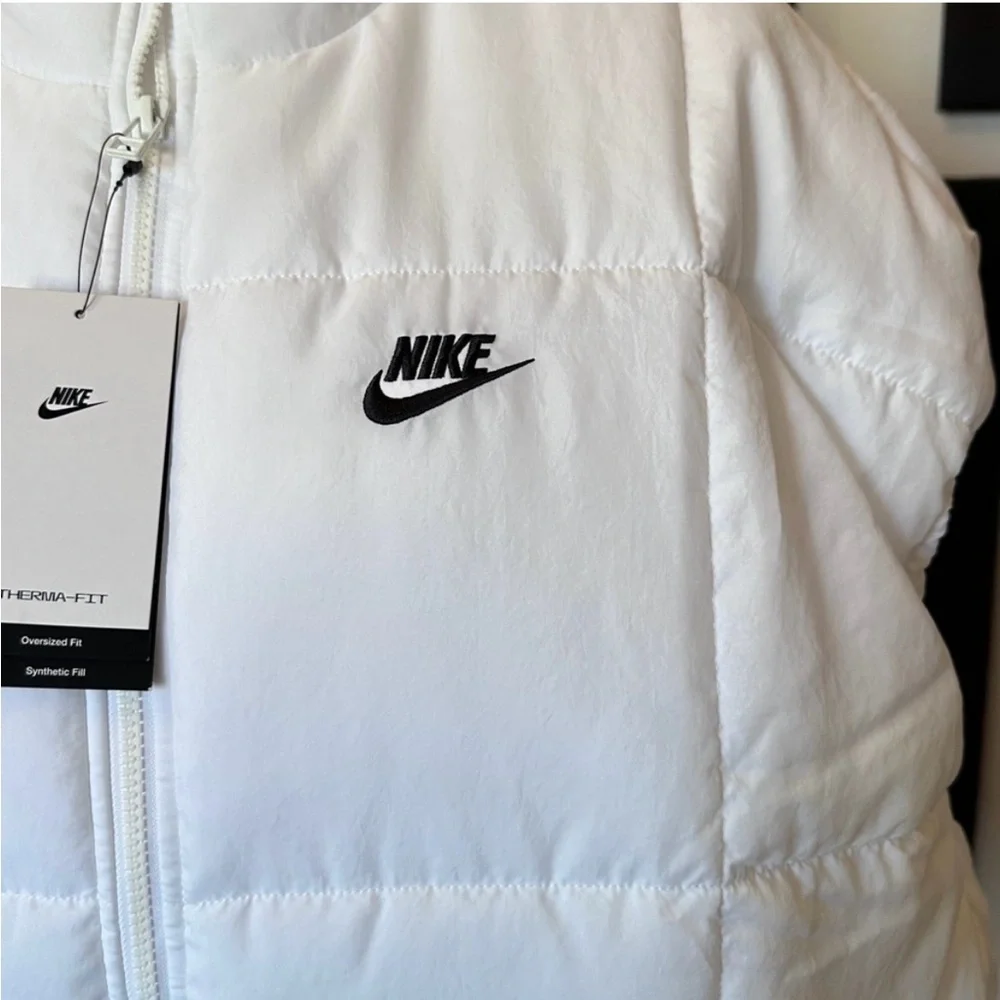 Nike nwt women’s